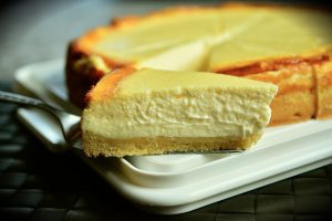 Łatwy przepis na sernik bananowy bez pieczenia