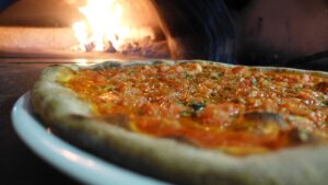 Pizza Domowa: Sekrety Perfekcyjnego Spodu